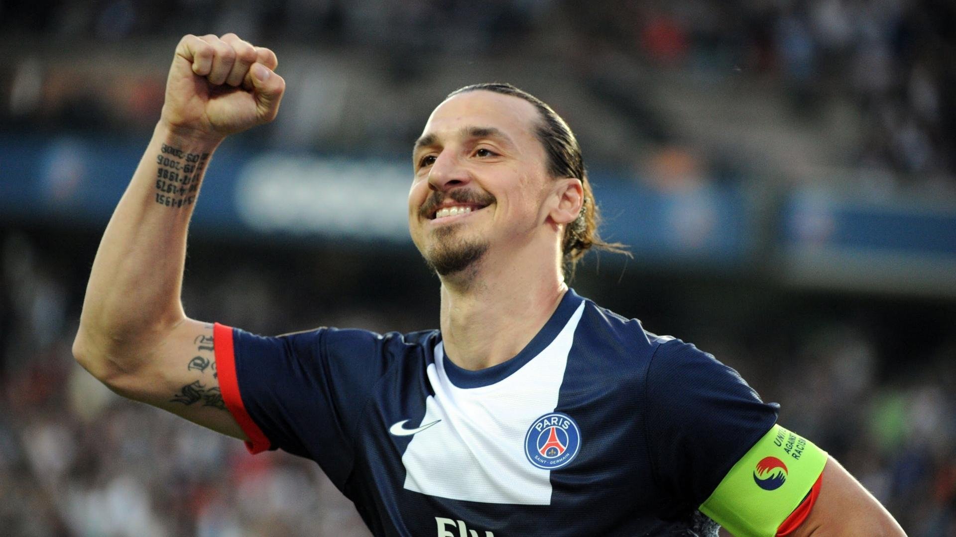 瓦伦西亚球员吉鲁期待在下场比赛中有出色表现,吉尔.瓦伦婷