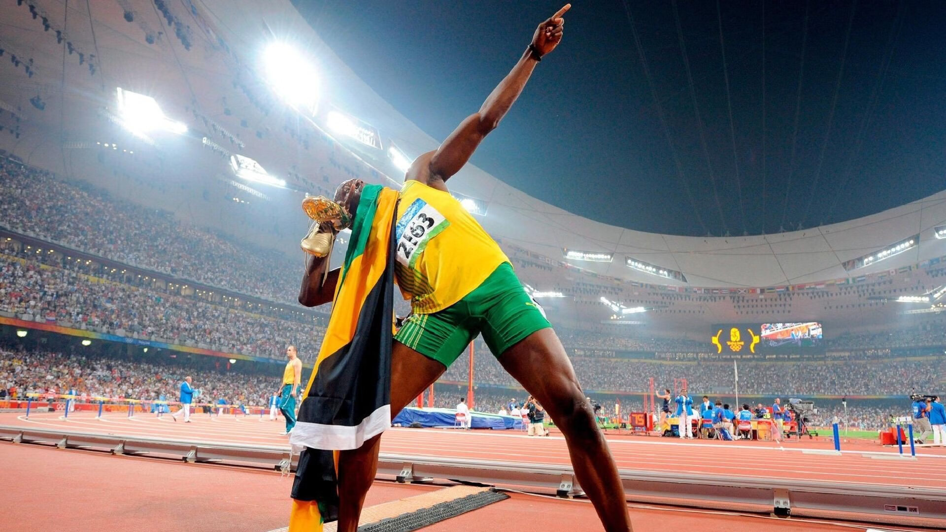 爱游戏在线娱乐官网-男子篮球注重球员个人技术提升促进全面发展，篮球运动员如何提高身体素质